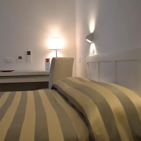 Hellorooms Maison d'hôtes 4*