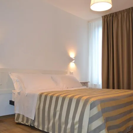 Hellorooms Maison d'hôtes 4*