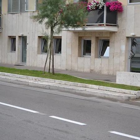 Hellorooms Pensionat Pescara