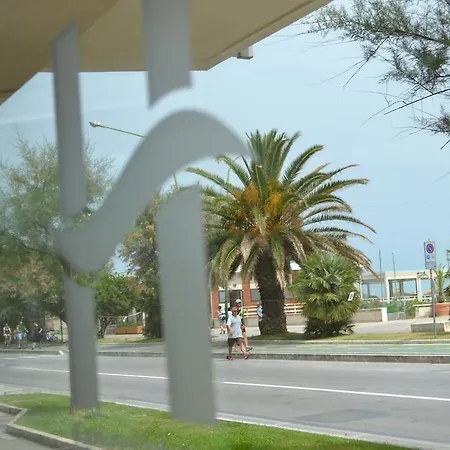 Hellorooms Affittacamere 4*