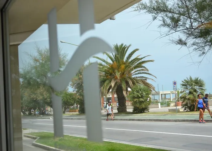 Hellorooms Casa de hóspedes 4*