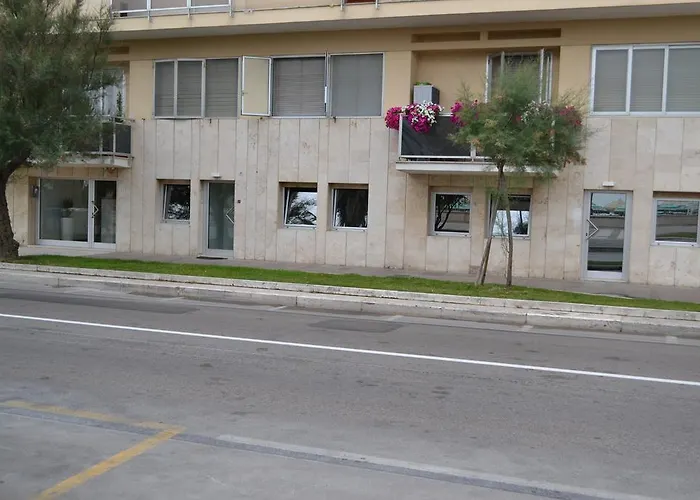 Hellorooms Casa de hóspedes 4*